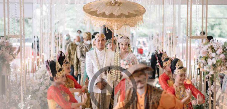 Acara pernikahan adat