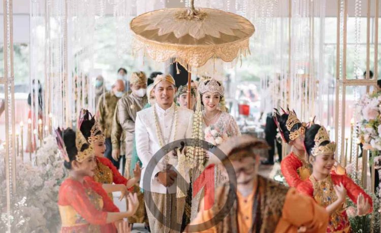 Acara pernikahan adat